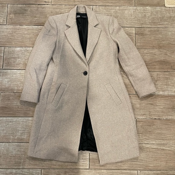 Zara Coat - Picture 1 of 4